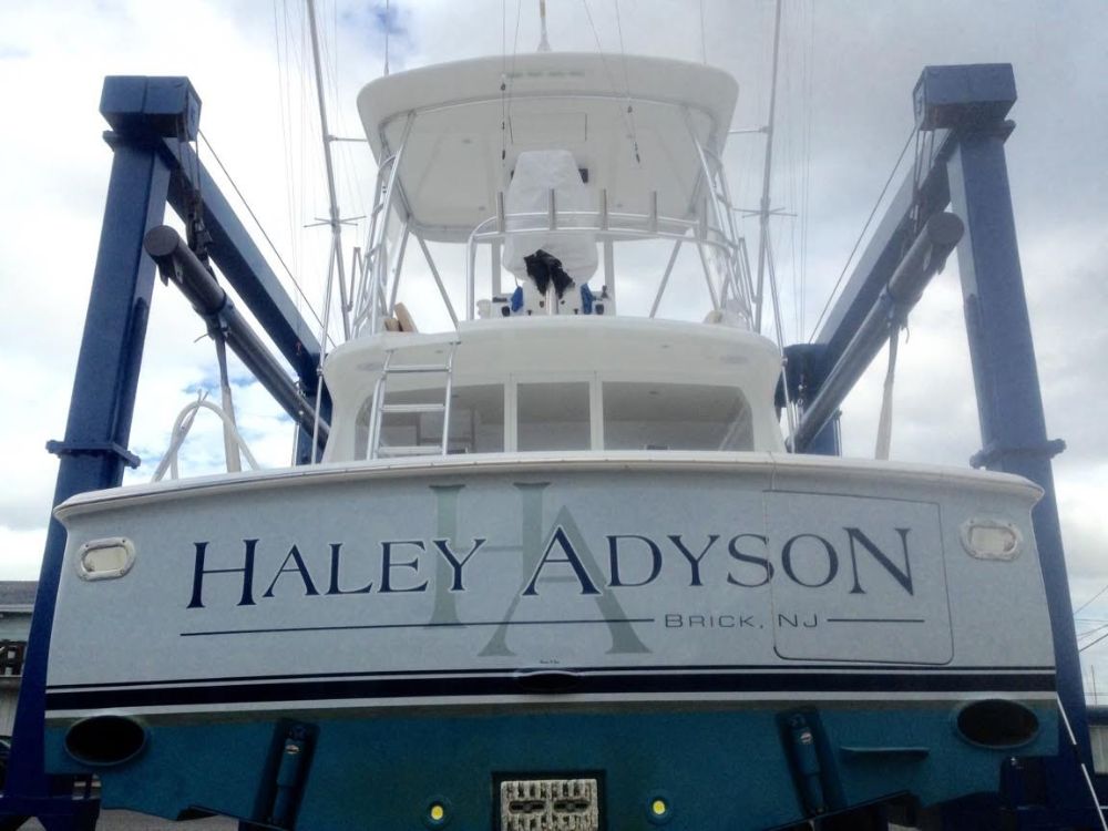 Boat lettering